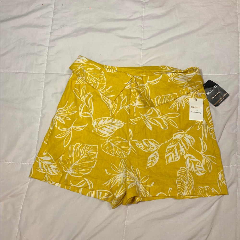 Woven shorts
